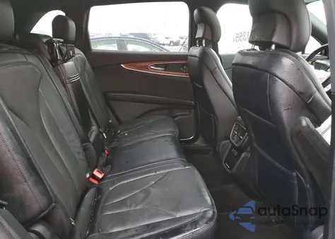 2019 Lincoln Nautilus Reserve z USA, uszkodzony, nr VIN 2LMPJ8L93KBL46016